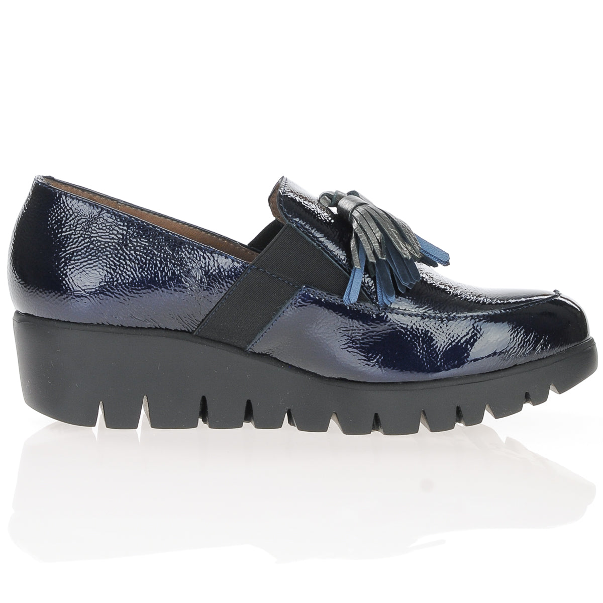 http://wesleyshoes.com/cdn/shop/products/AW21-Wonders-33254-Dark-Navy-3.jpg?v=1660326911