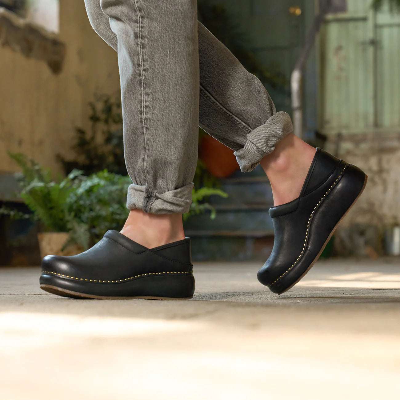 Dansko Women's Platform Pro
