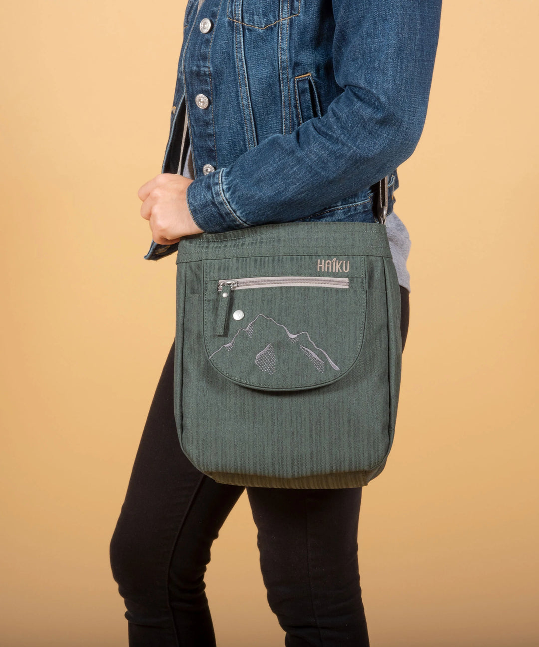 Haiku jaunt crossbody discount